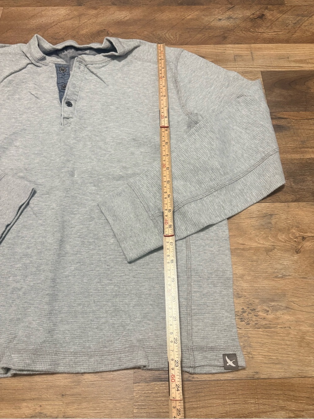 Eddie Bauer Men’s Waffle Knit Henley Shirt Size Medium Gray Long Sleeve Casual - Picture 3 of 5